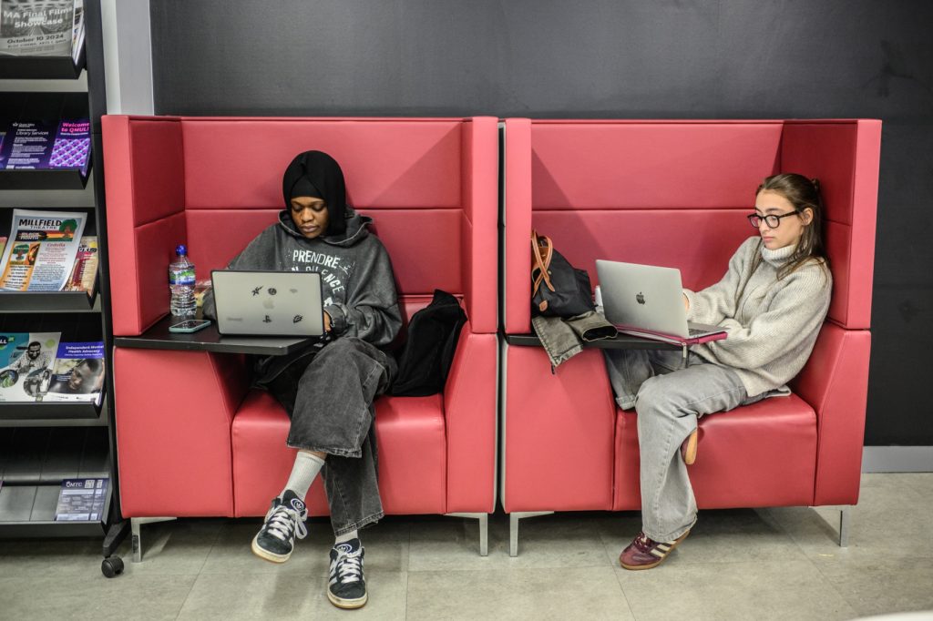 queen mary university 12